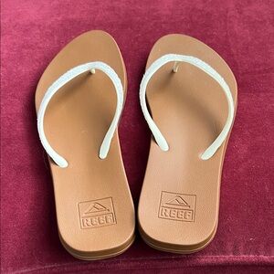 Reef NWOT Women’s Size 8 Flip Flop NEVER WORN!!